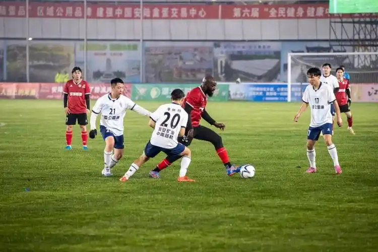偷拍女人尿尿视频流出